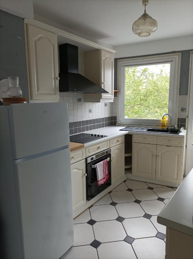 Joli Appartement Type 5 En Centre Ville Châteauroux Kültér fotó