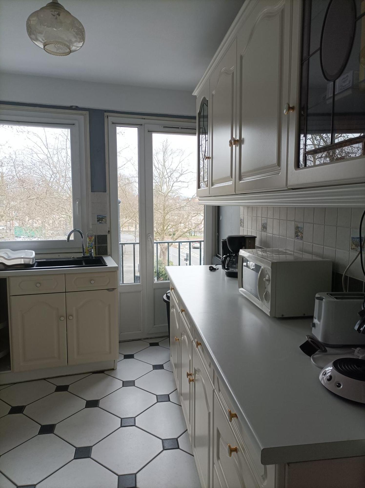 Joli Appartement Type 5 En Centre Ville Châteauroux Kültér fotó